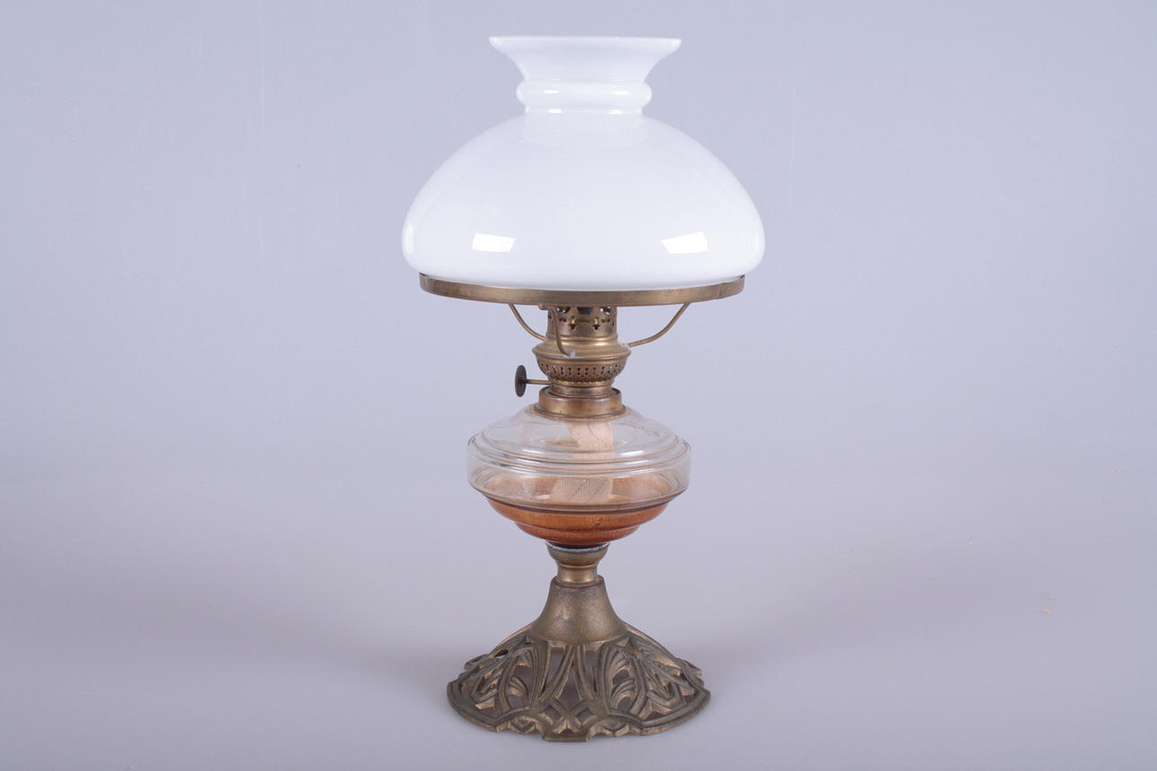 BORDSFOTOGENLAMPA, 1900-tal.