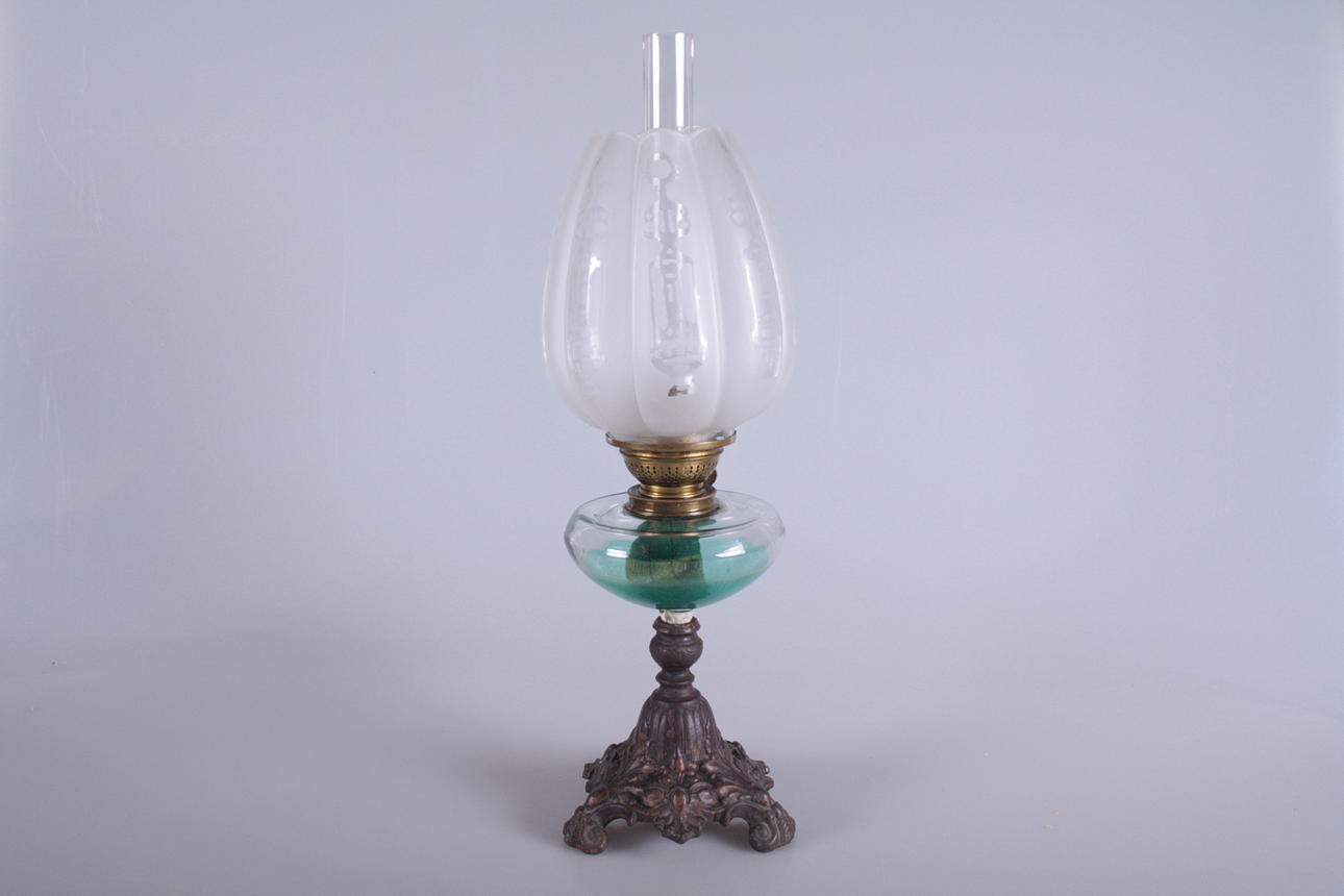 BORDSFOTOGENLAMPA, 1900-tal.