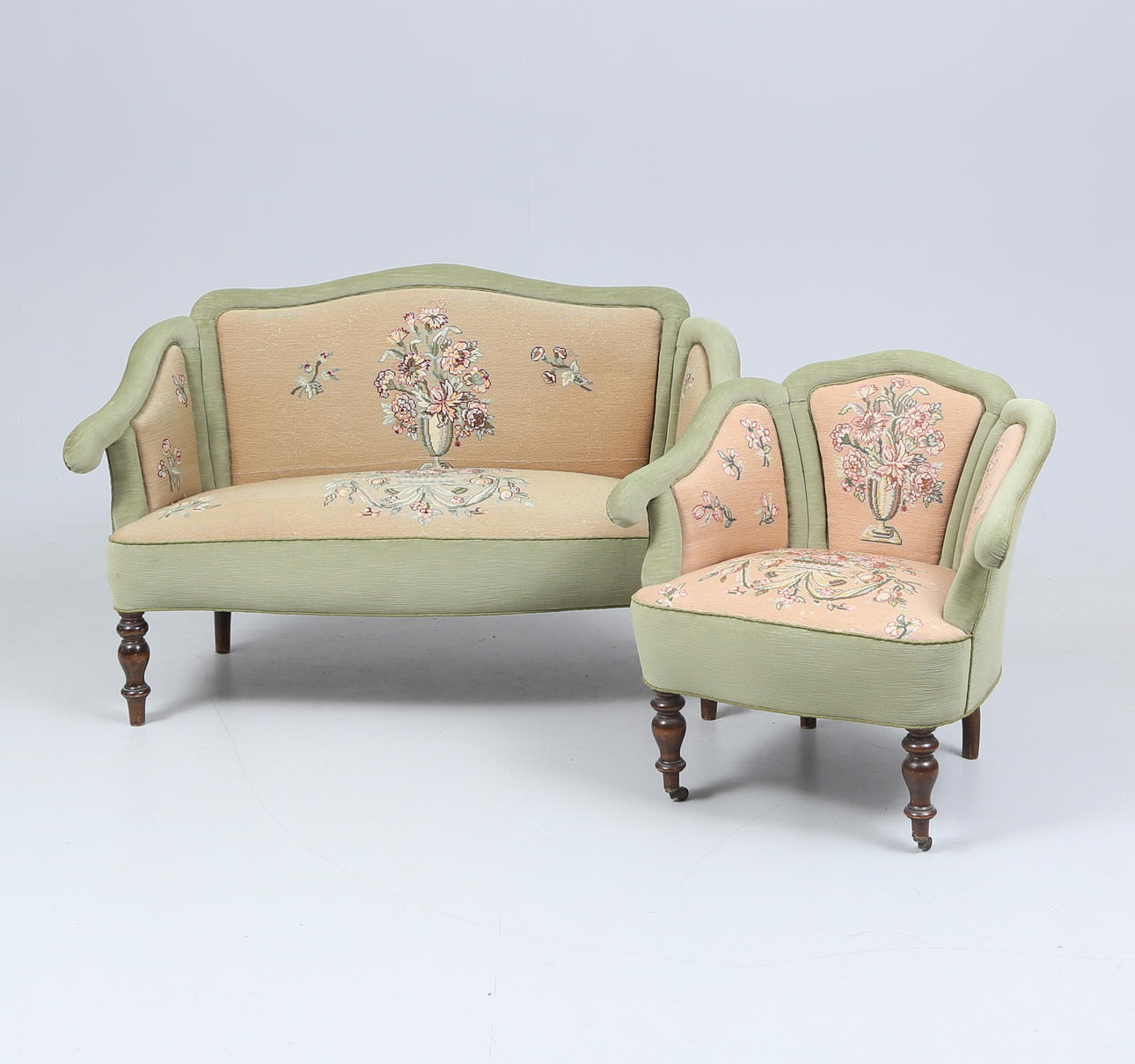 SOFFA samt FÅTÖLJ, 1800/1900-tal.