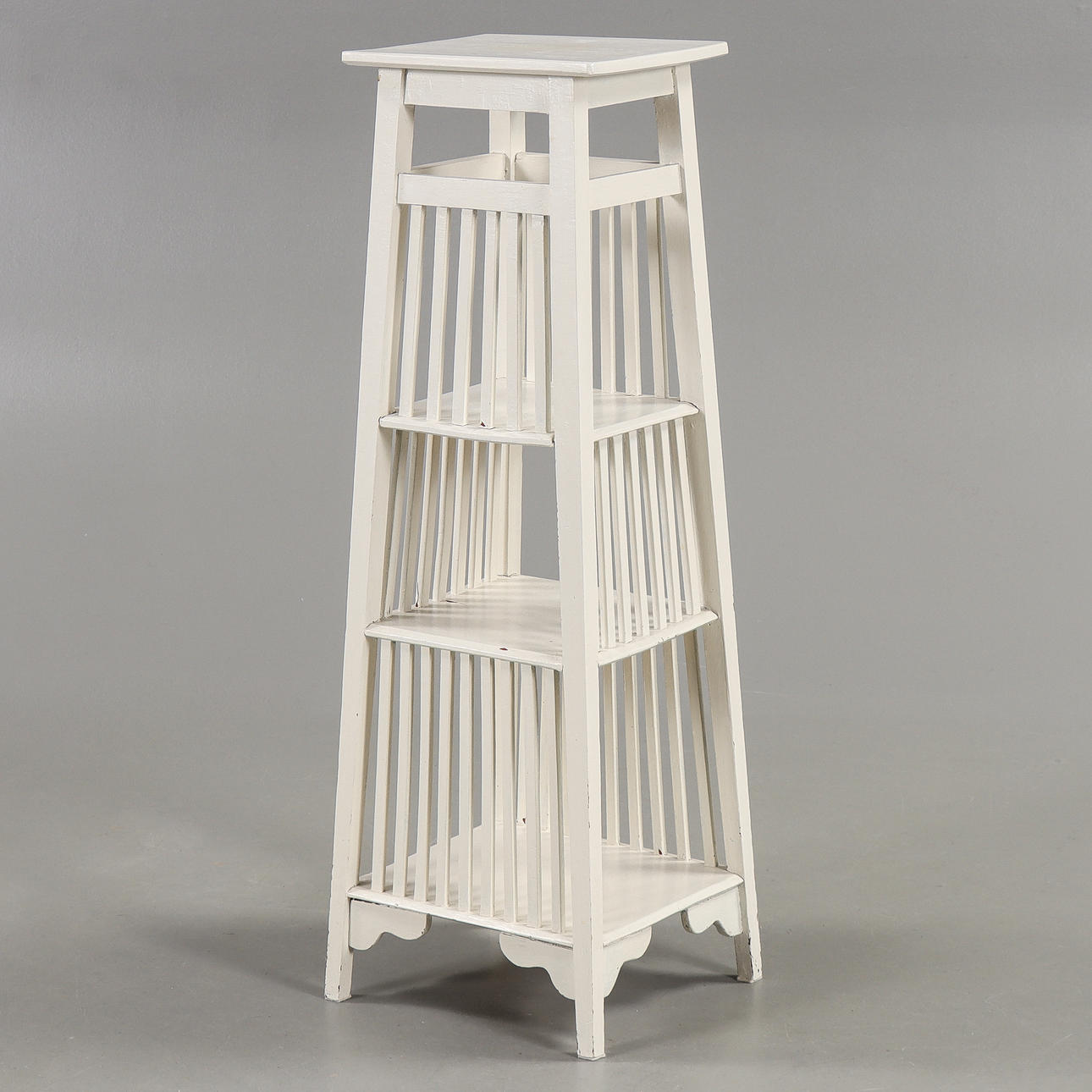 PEDESTAL Early 20th century.