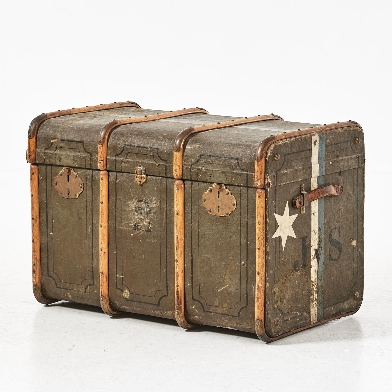 A travel suitcase, early 20th century.