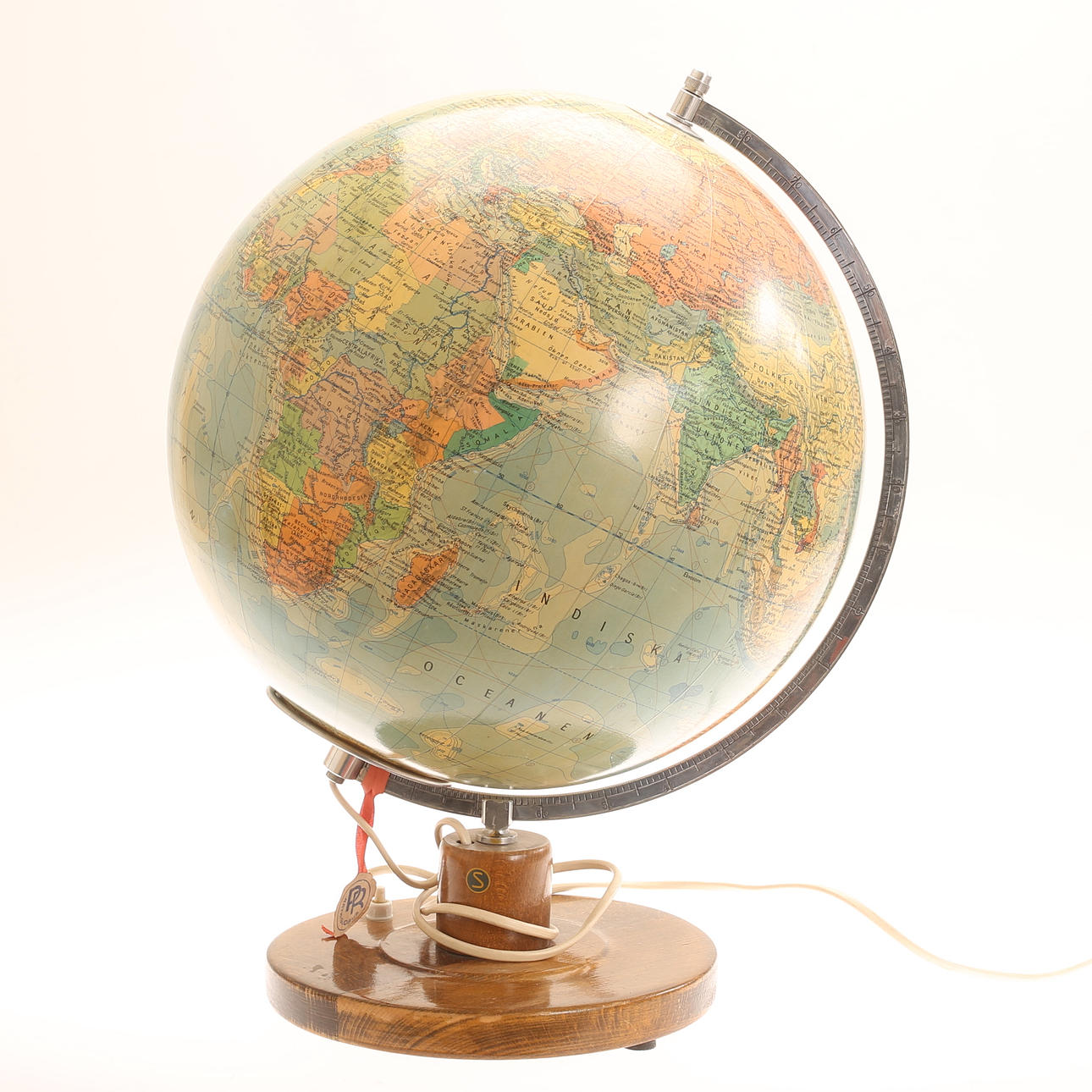 JORDGLOBE, “Räths Physico-Politik”.