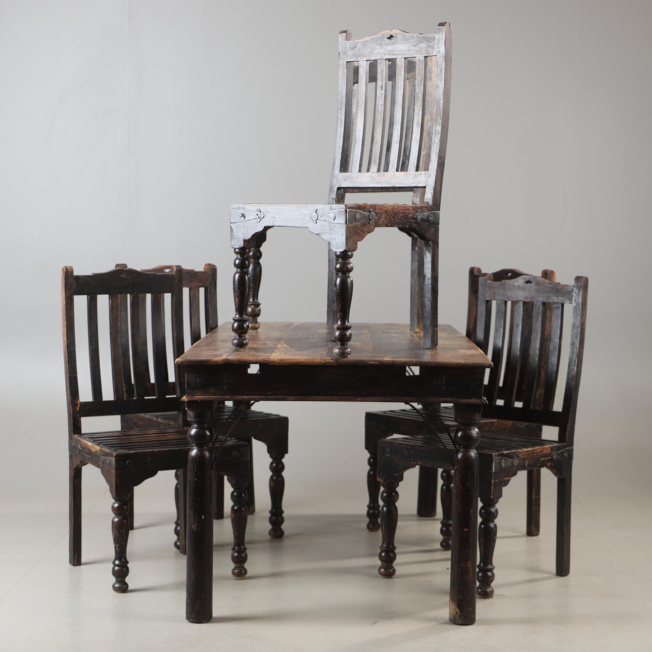 DINING GROUP, 7 pieces, Asia.