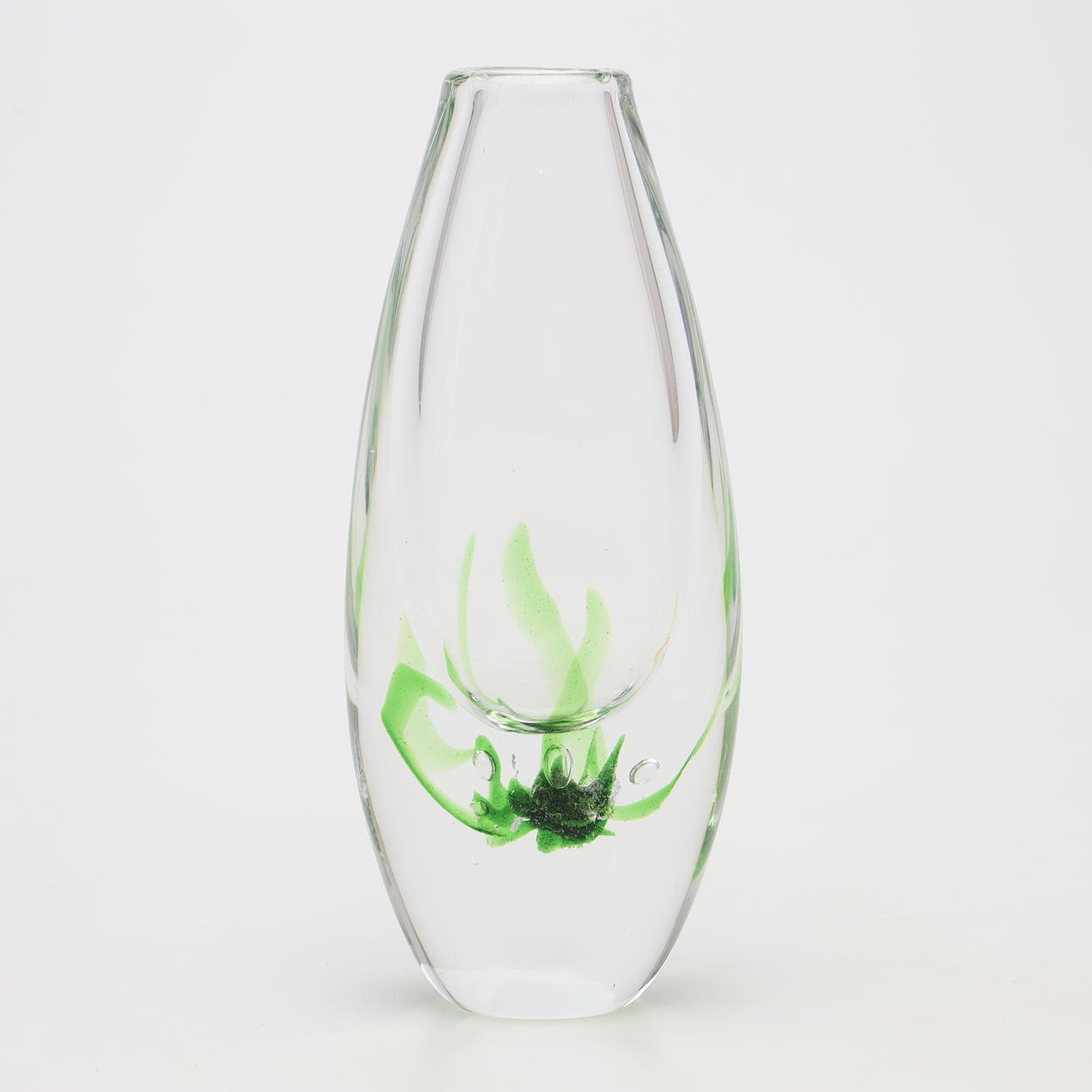 VICKE LINDSTRAND. VAS, "Sjögräs", Kosta.