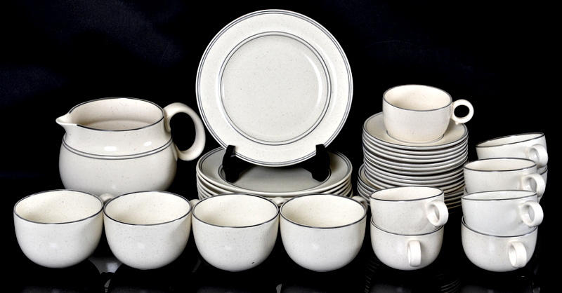 KAFFE- och TESERVIS "BIRKA", 39 delar. Stig Lindeberg för Gustavsberg.