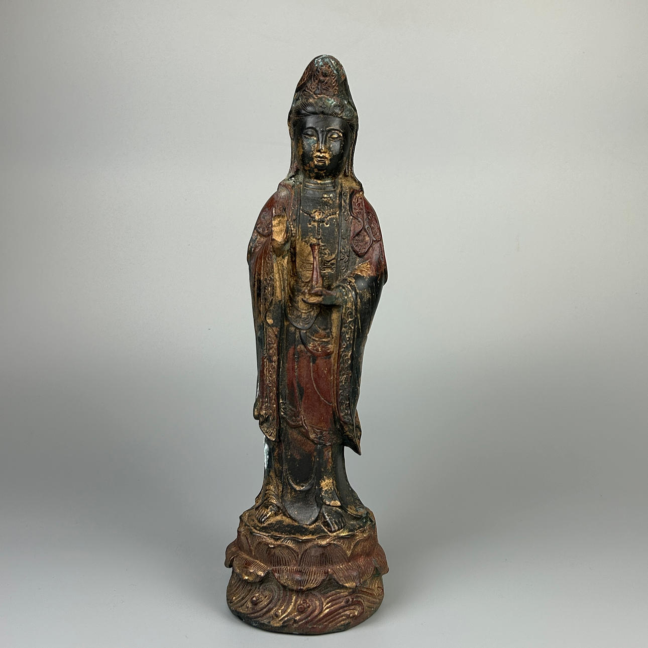 CHINESE BRONZE GUANYIN FIGURE.