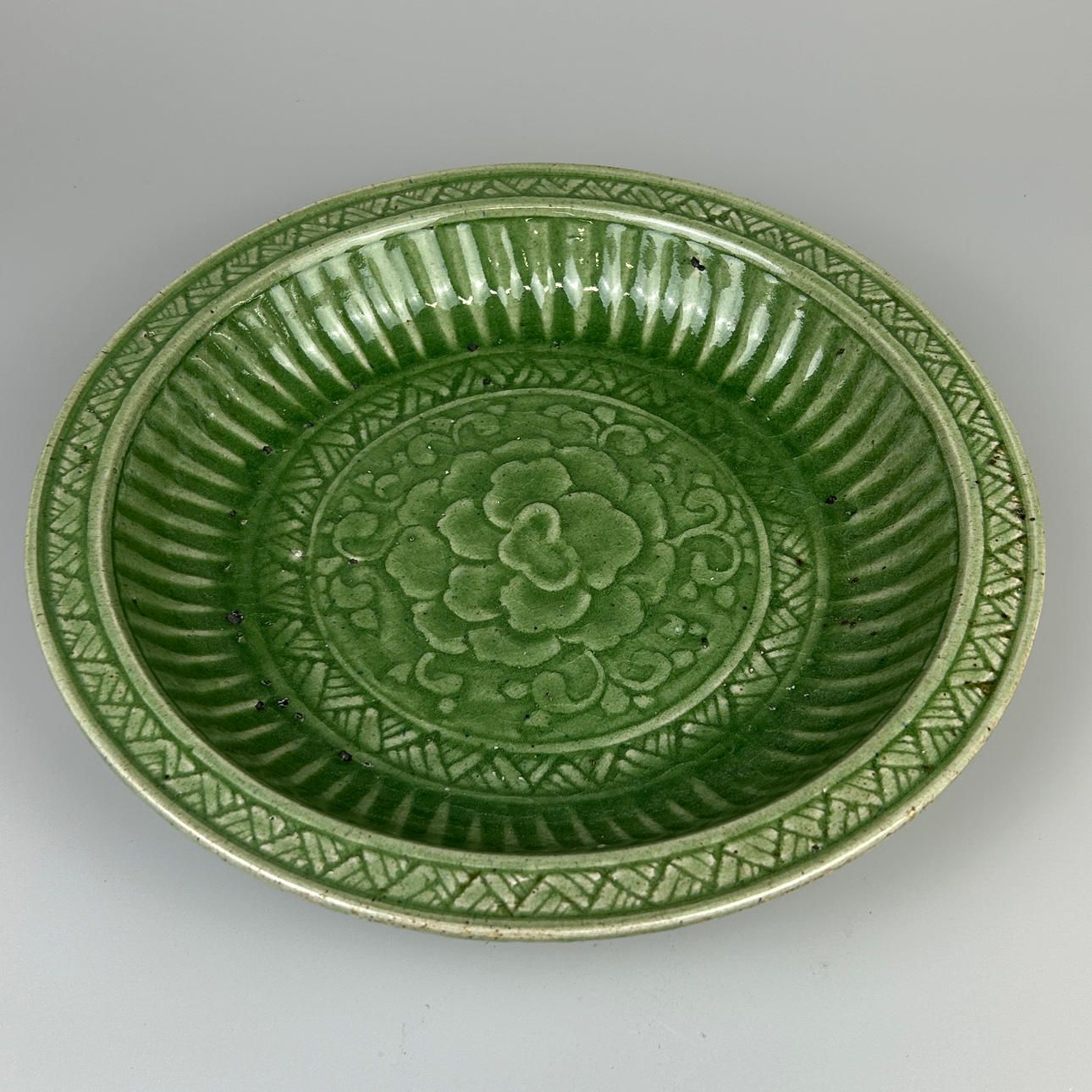 CHINESE PORCELAIN CELADON BOWL.