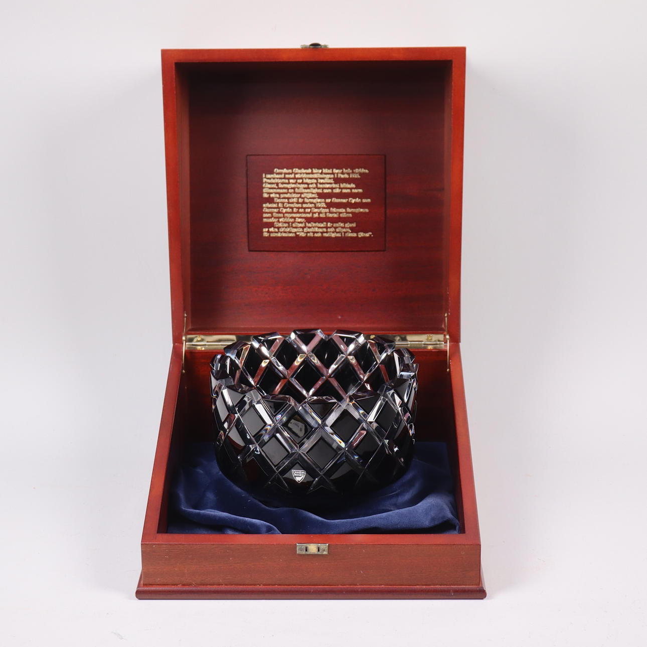 GUNNAR CYRÉN. “Sofiero”, Orrefors, crystal bowl in shatull.