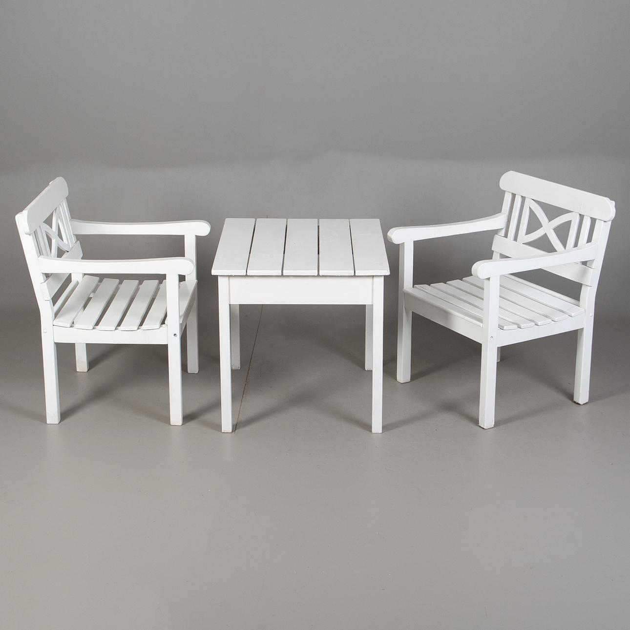 GARDEN GROUP, 3 pieces.