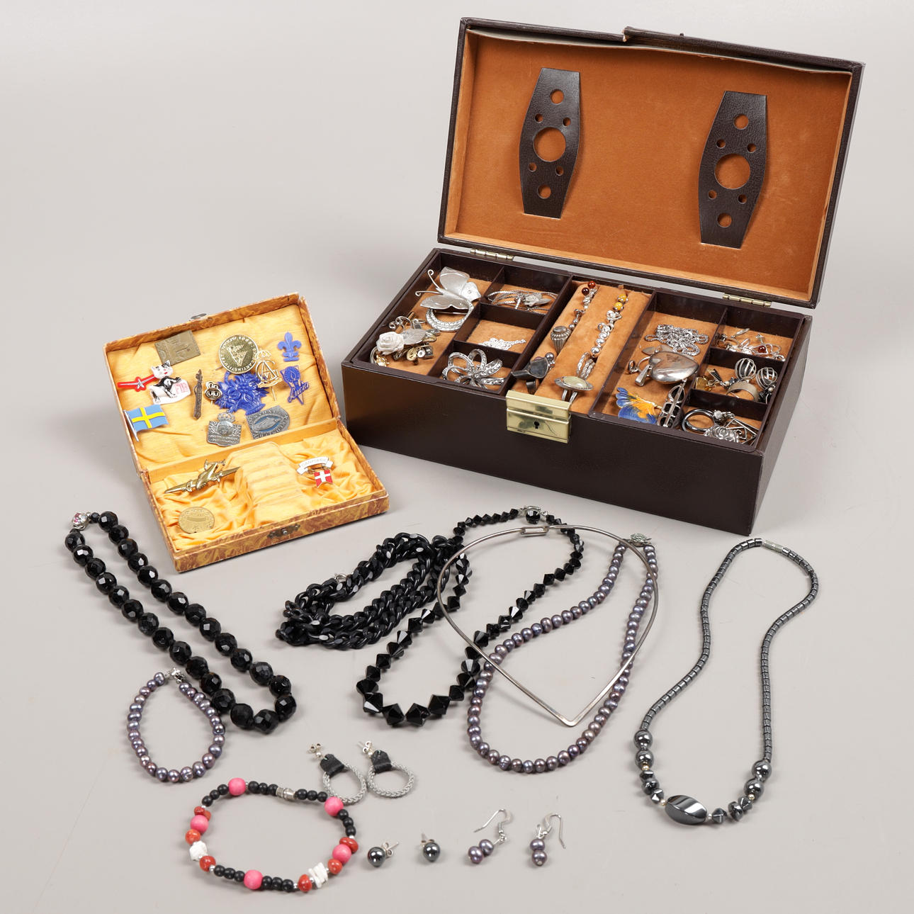 JEWELLERY, BADGES, silver etc.