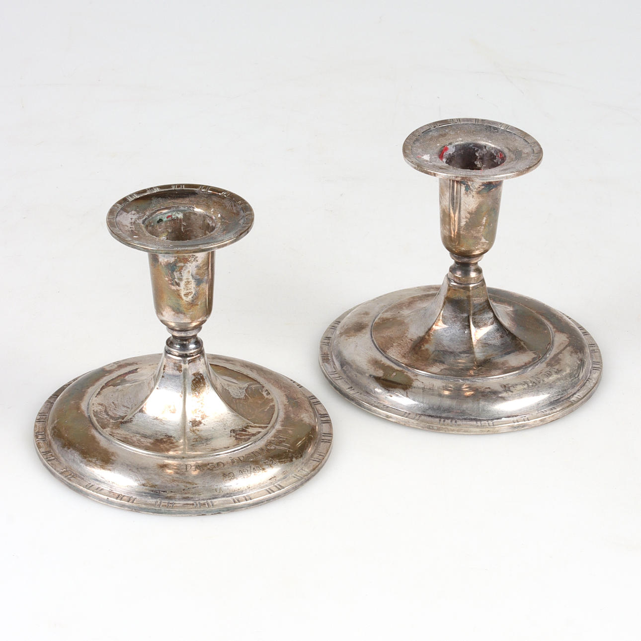 A set of 2 silver candlesticks, K&EC, 1972.