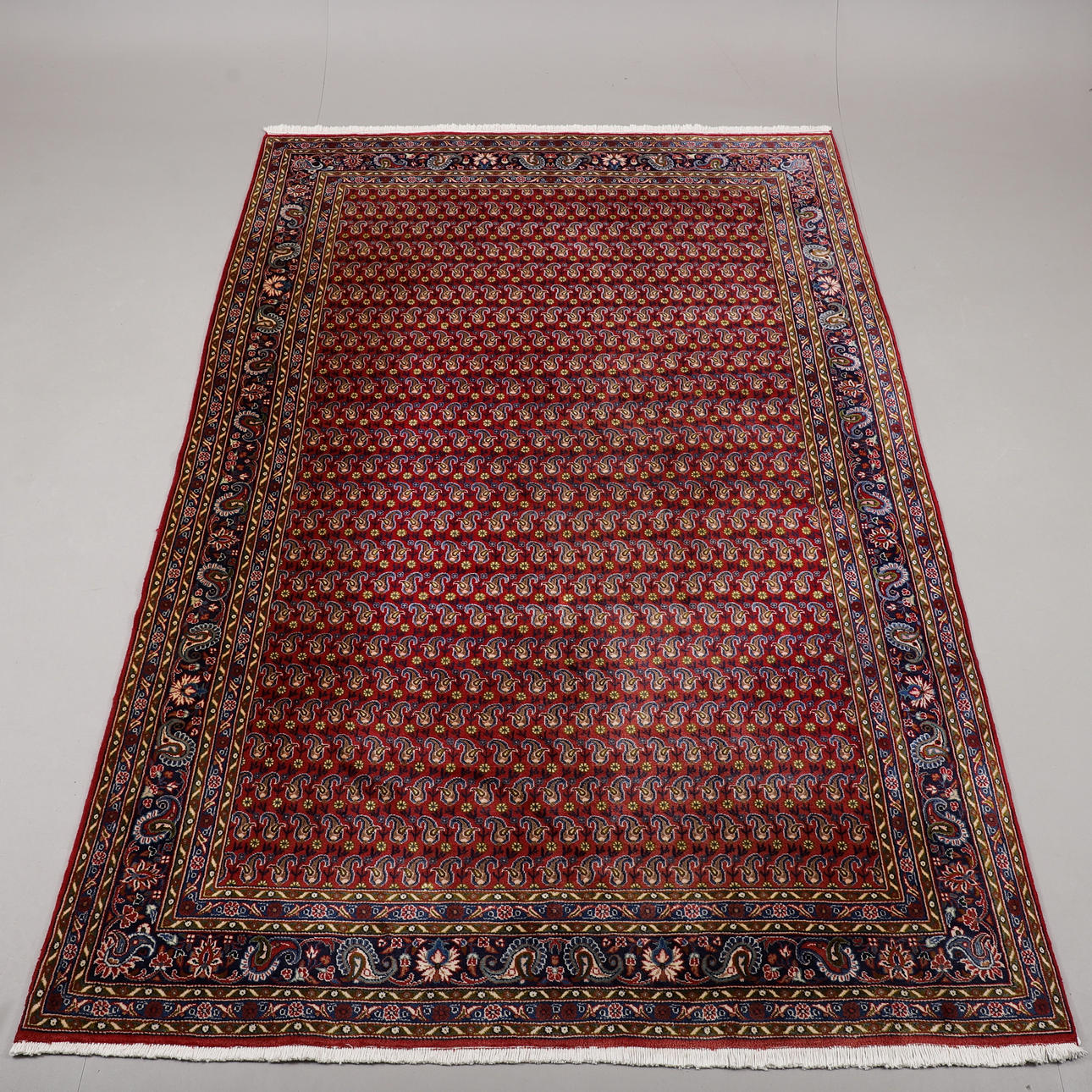 CARPET, Ardebil, Persian, approx. 328 x 215 cm.