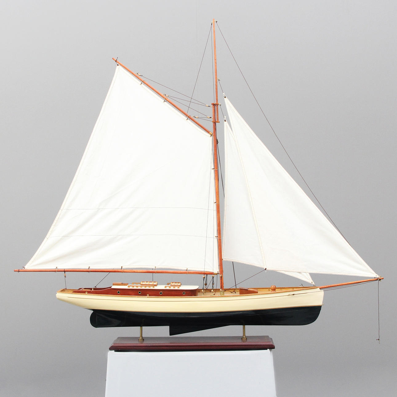 SHIP MODEL, modern.