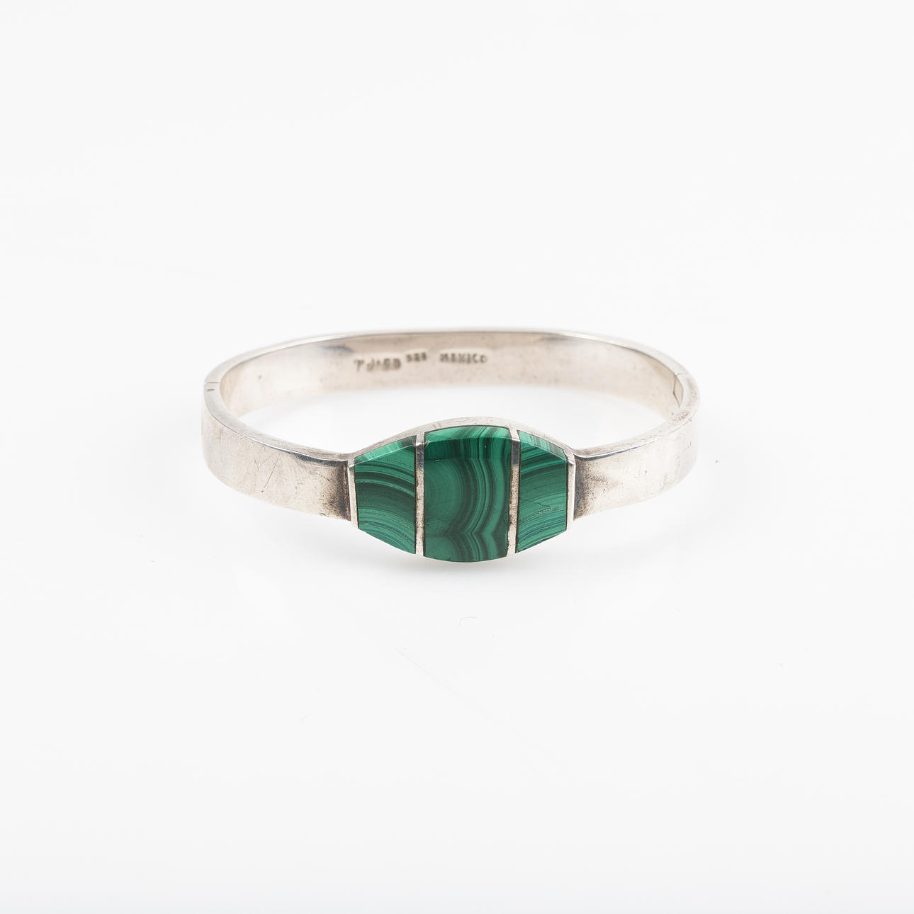 BANGLE, sterling silver, malachite.
