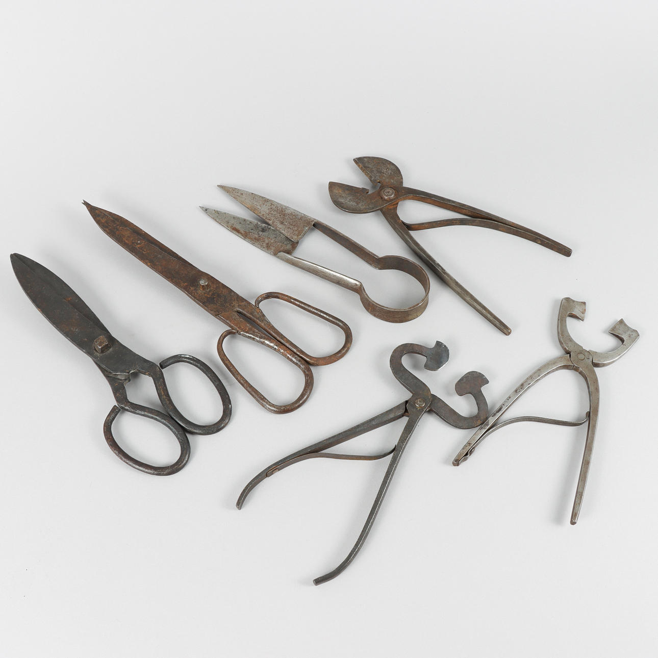 SMIDE sheep shears, pliers and scissors.
