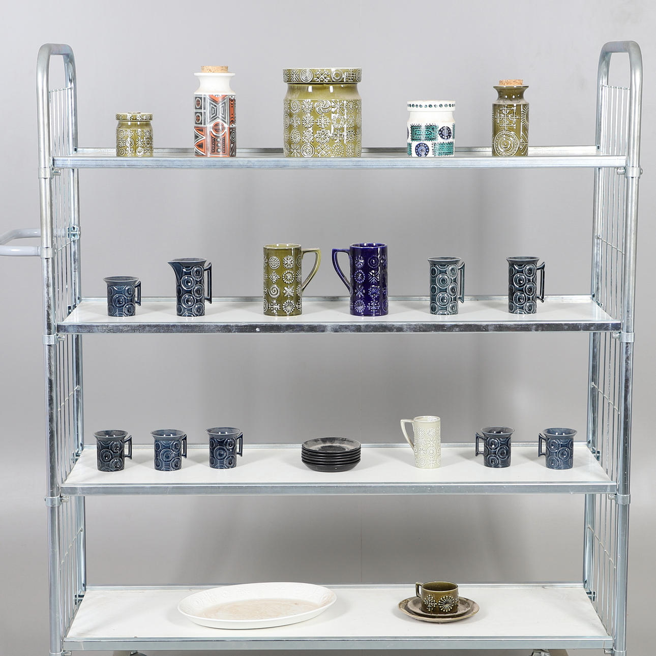 ASSORTED 1960s PORTMEIRION DESIGNED BY SUSAN WILLIAMS-EILLIS.