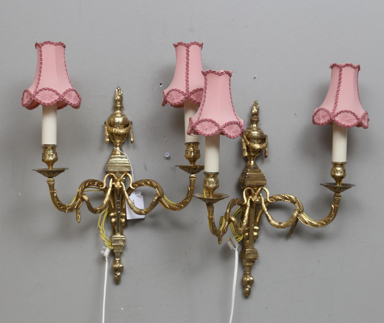 APPLIQUER, ett par, mässing, empirestil, 1900-tal.