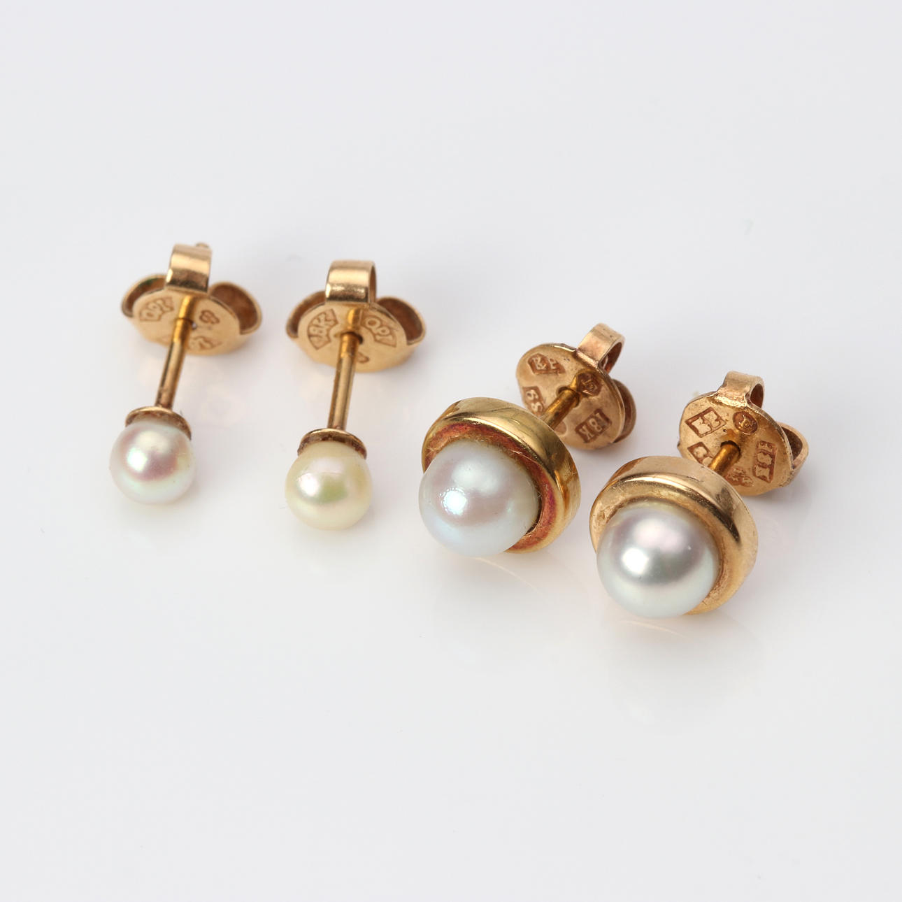 EARRINGS WITH PEARLS, TWO PAIRS, 18K.