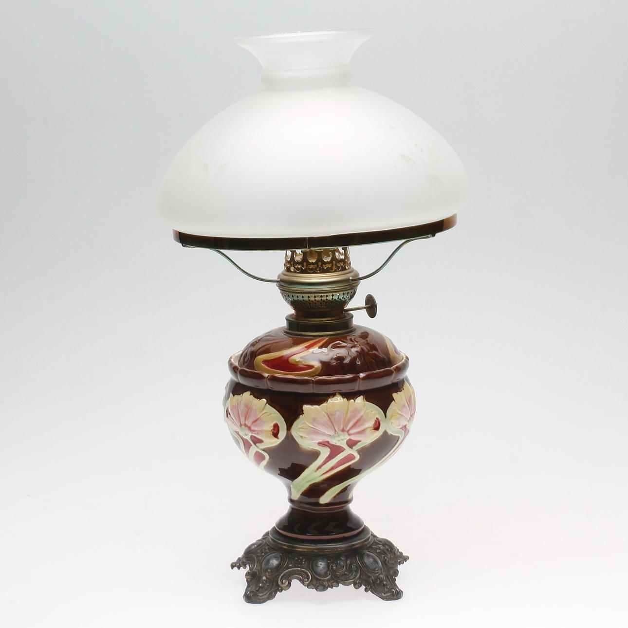 BORDSFOTOGENLAMPA, majolika, omkring 1900.