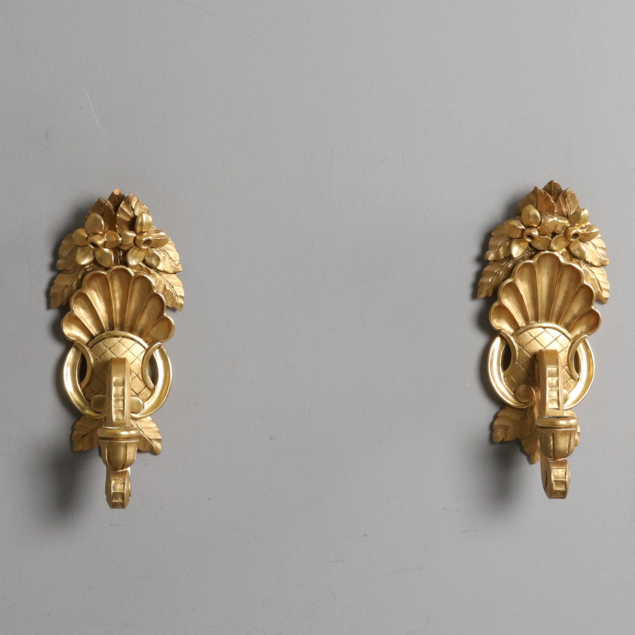 SCONCES. Gilded wood, 20th century.
