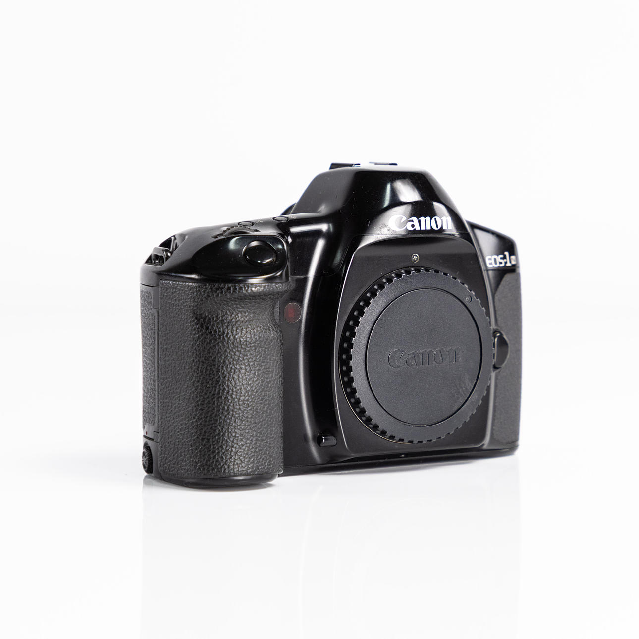 CANON. EOS 1N, 90s, Japan.