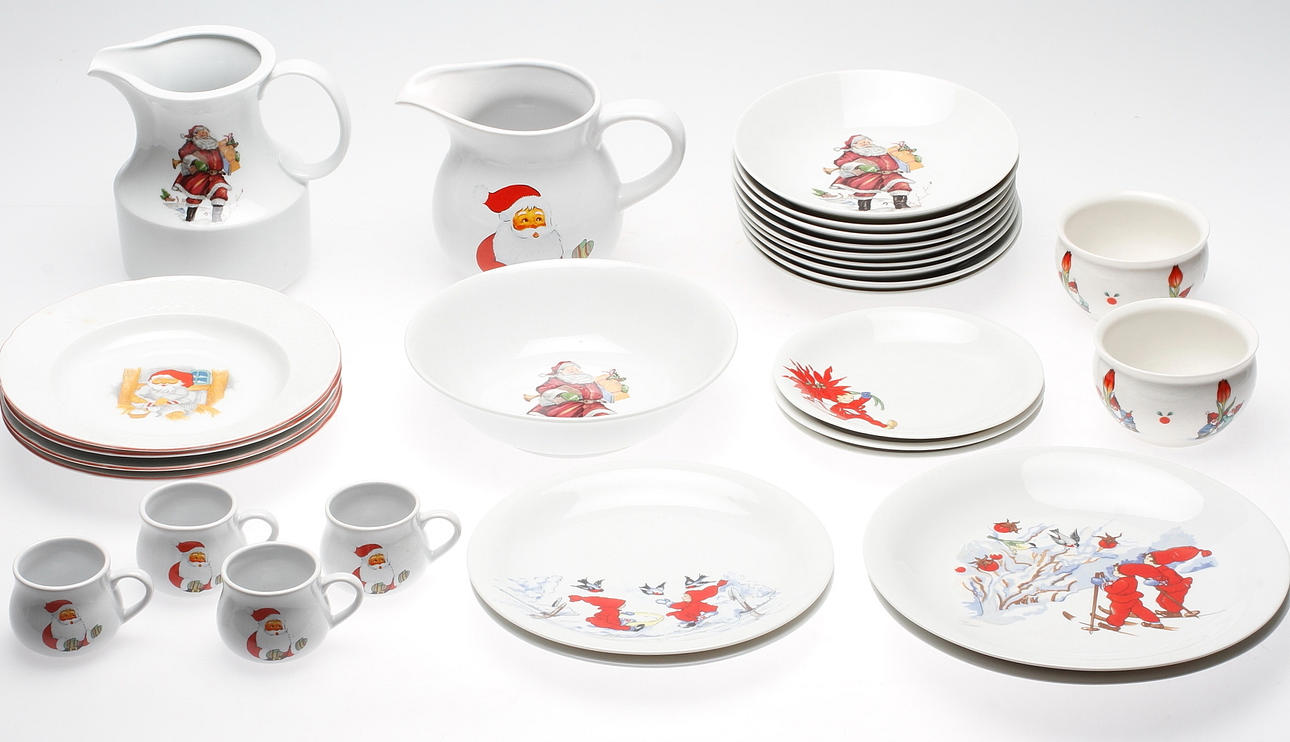JULSERVISDELAR, 29 delar, keramik, bland annat Rörstrand.