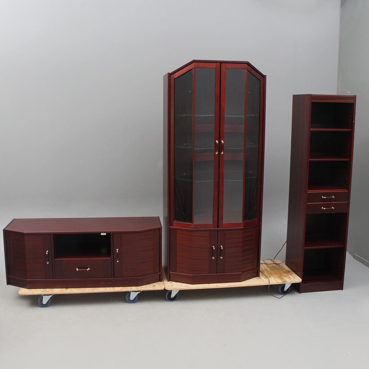 CABINET, with display cabinet.