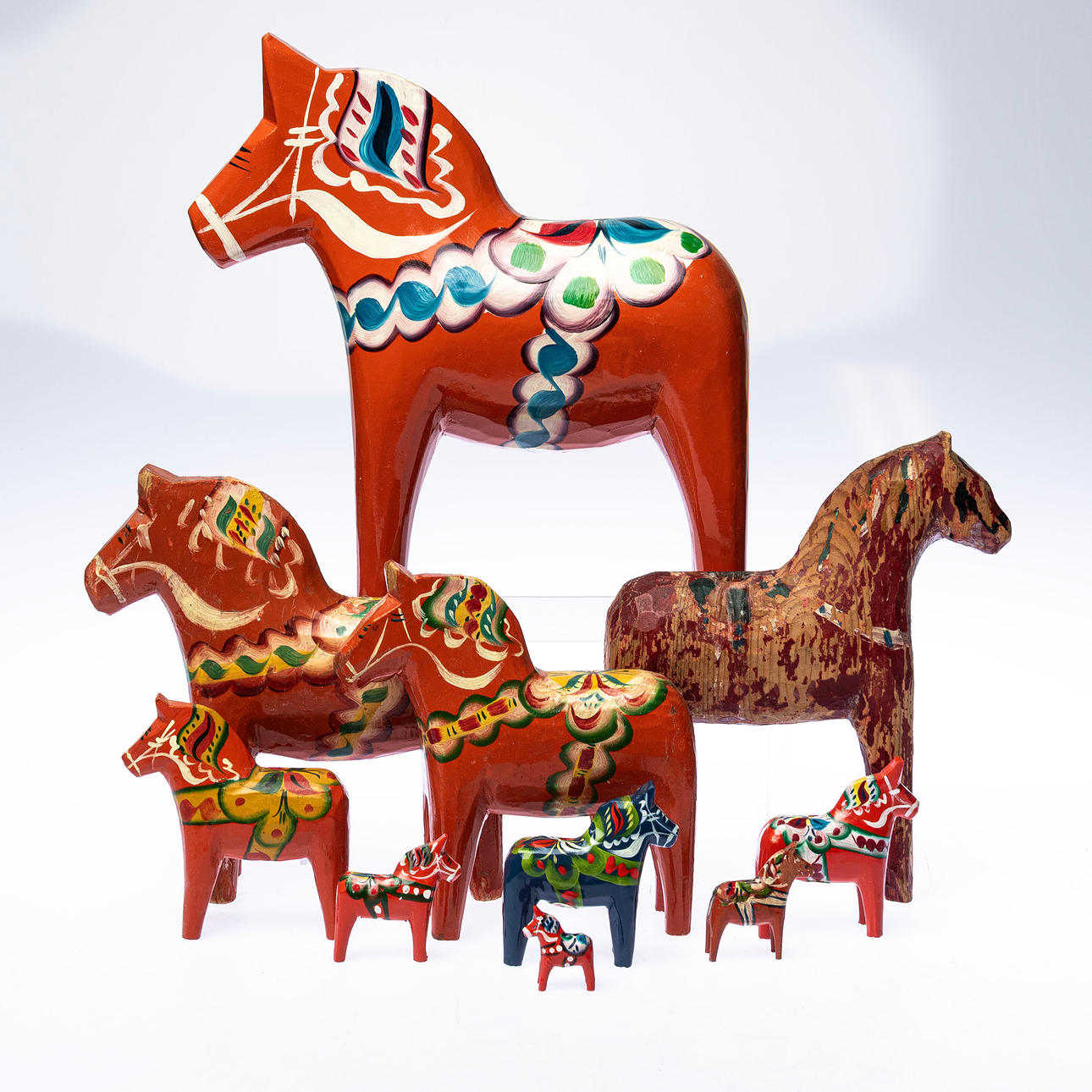 DALAHÄSTAR, one lot.