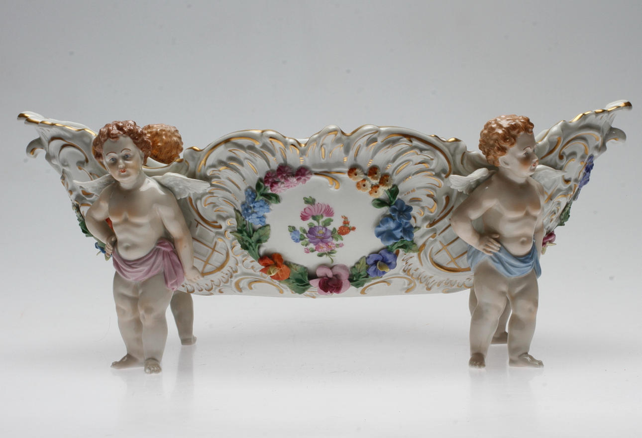 PRAKTSKÅL, porslin, rokokostil, Dresden, 1900-tal.