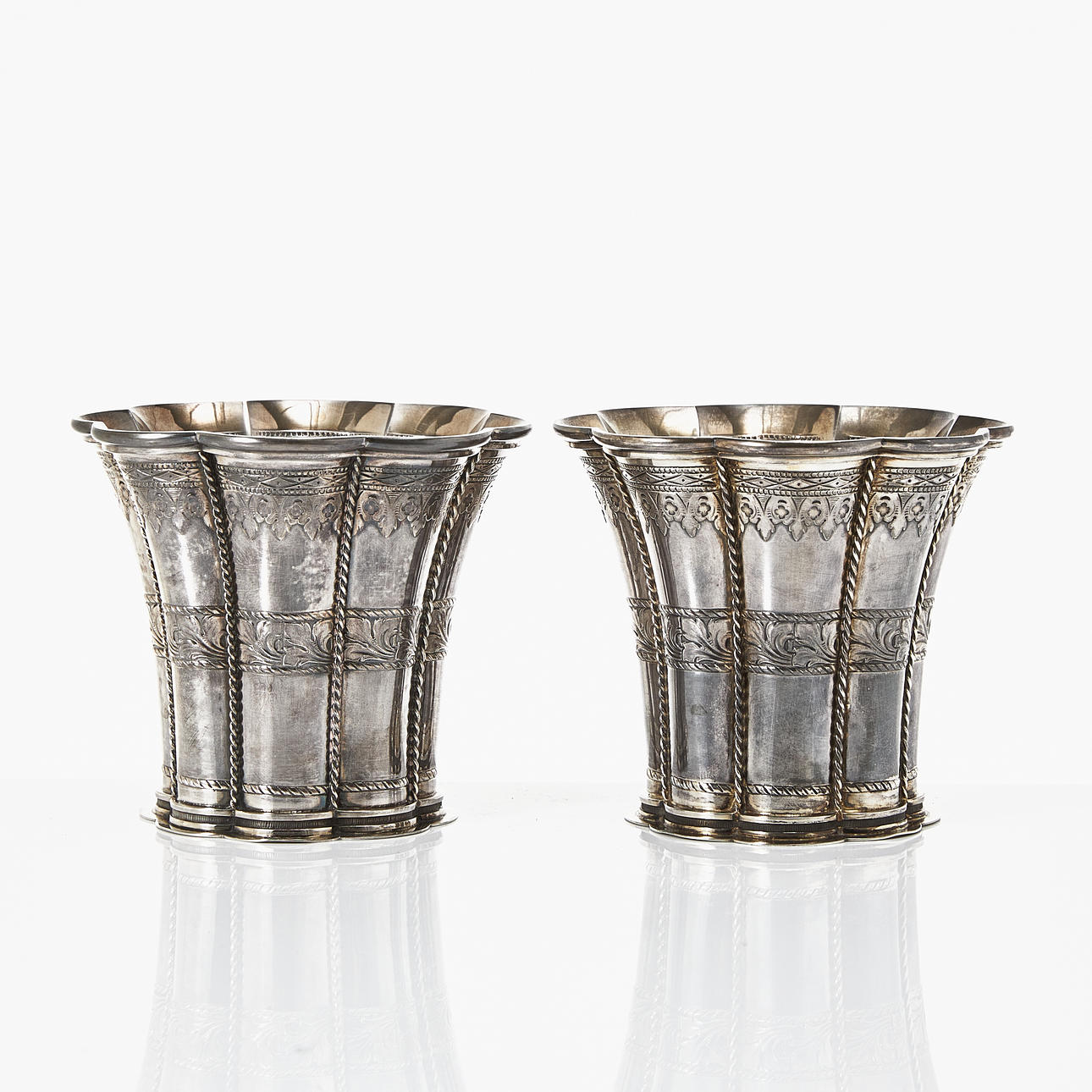 A 'Magrethebæger' sterling silver beaker, Albing Denmark.