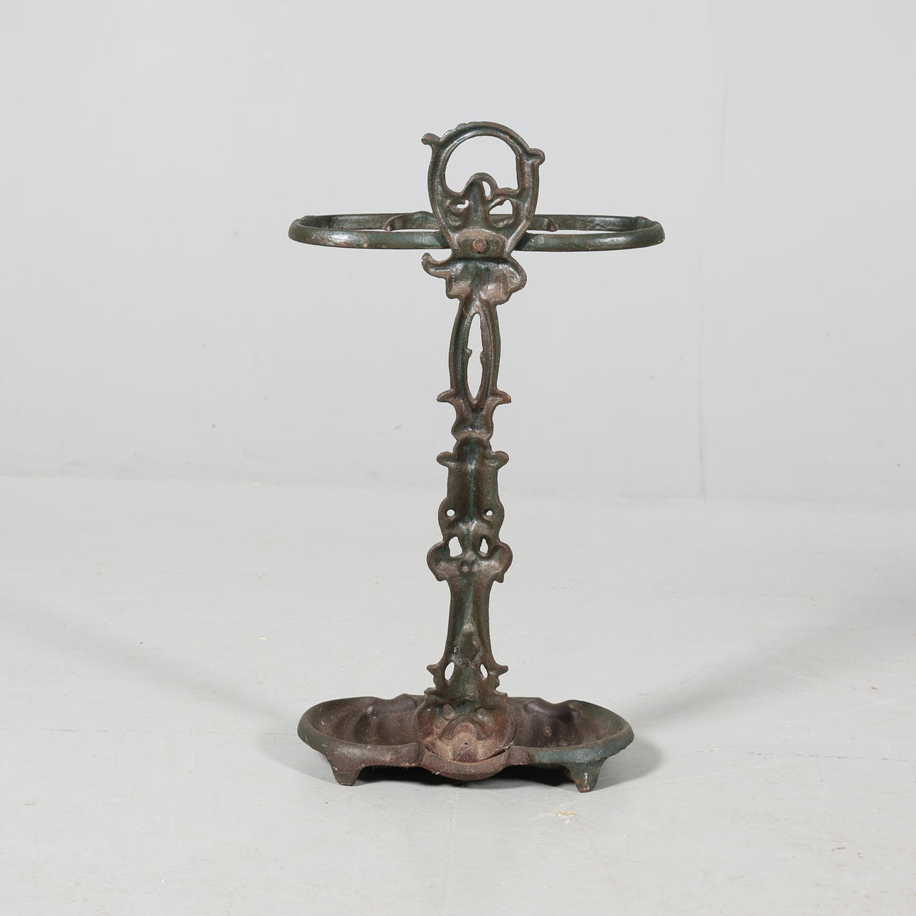 Umbrella stand, Art Nouveau style.