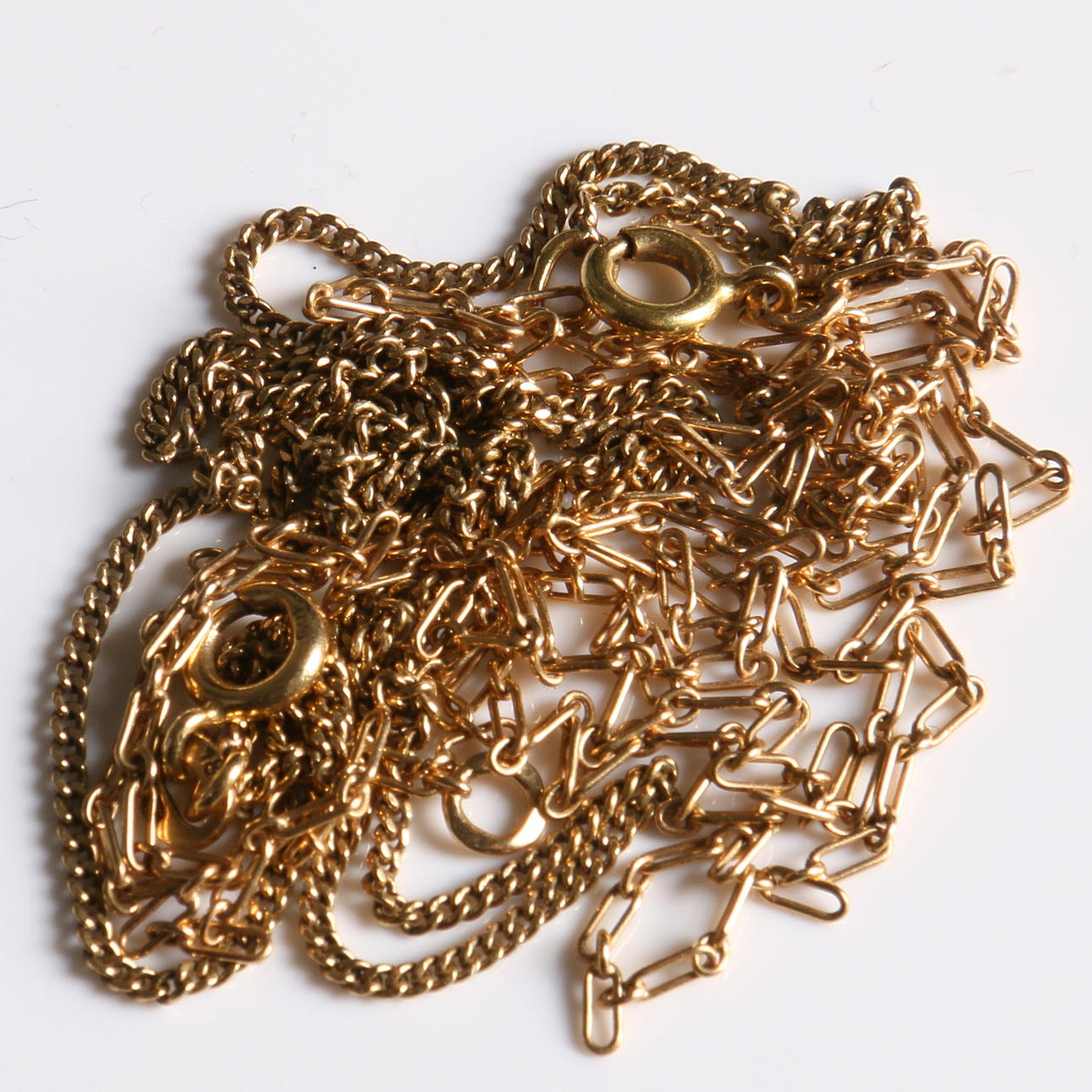 HALSKEDJOR, 2 st. 18k guld, 1900-tal.