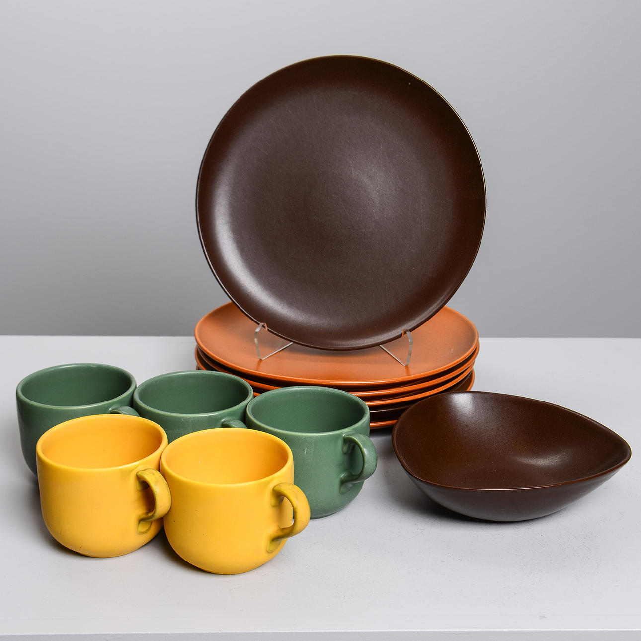 TABLEWARE PARTS, mostly Höganäs Ceramics.