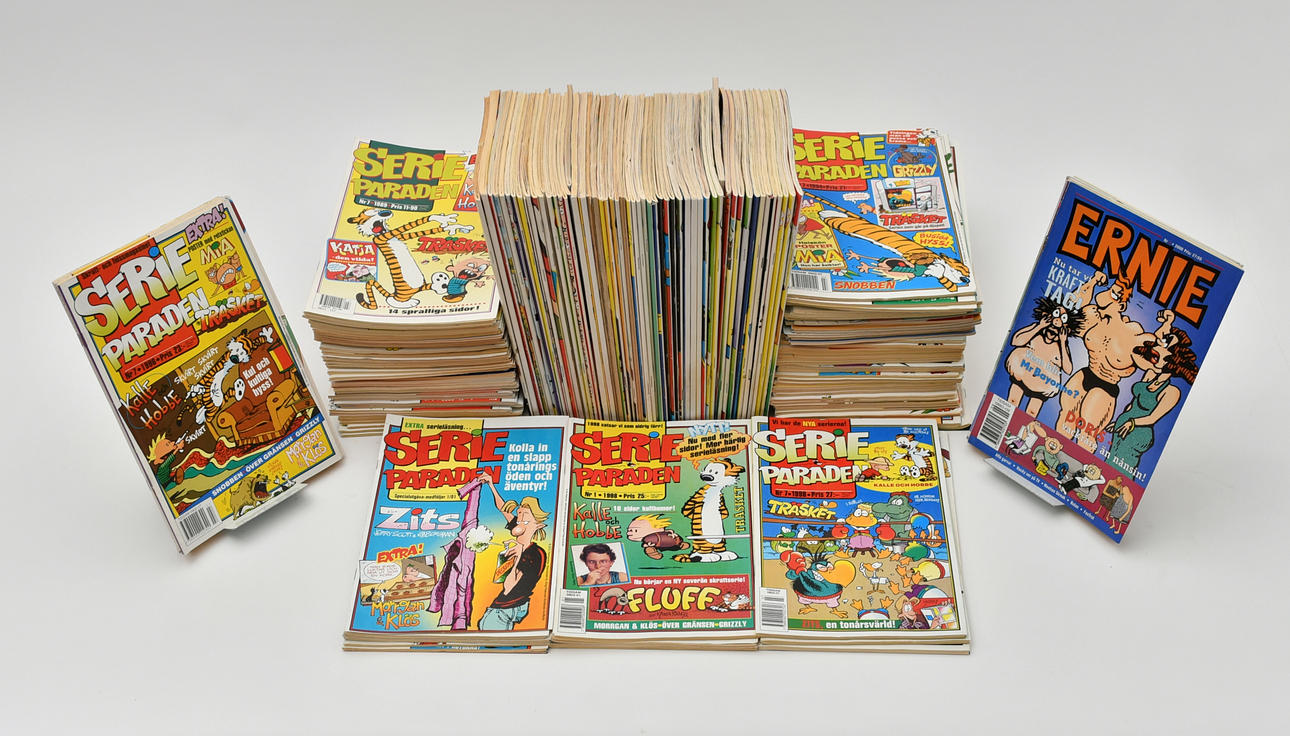 Magazine Comic Parade. about 150 volumes.