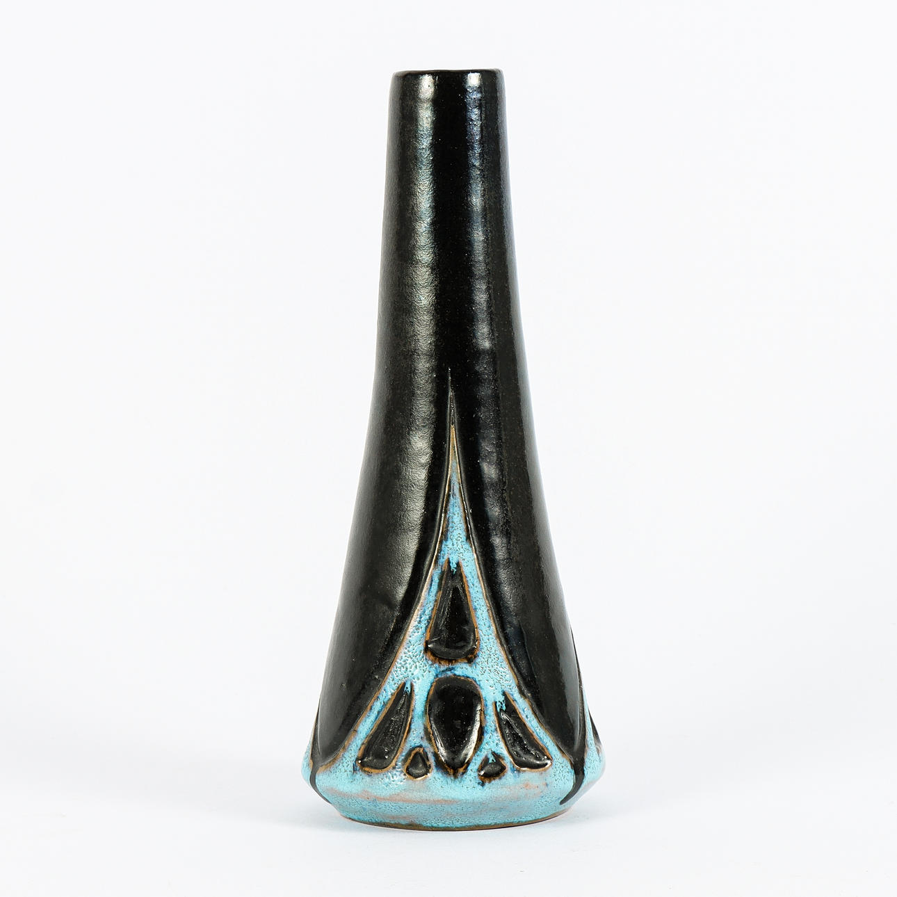 HILMA PERSSON. Vase, signed, 1916.