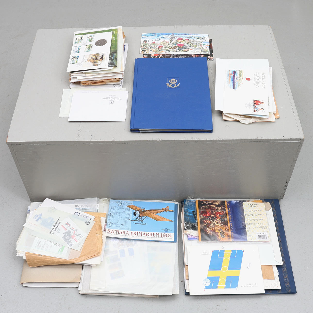 STAMPS, lot, Swedish & foreign.