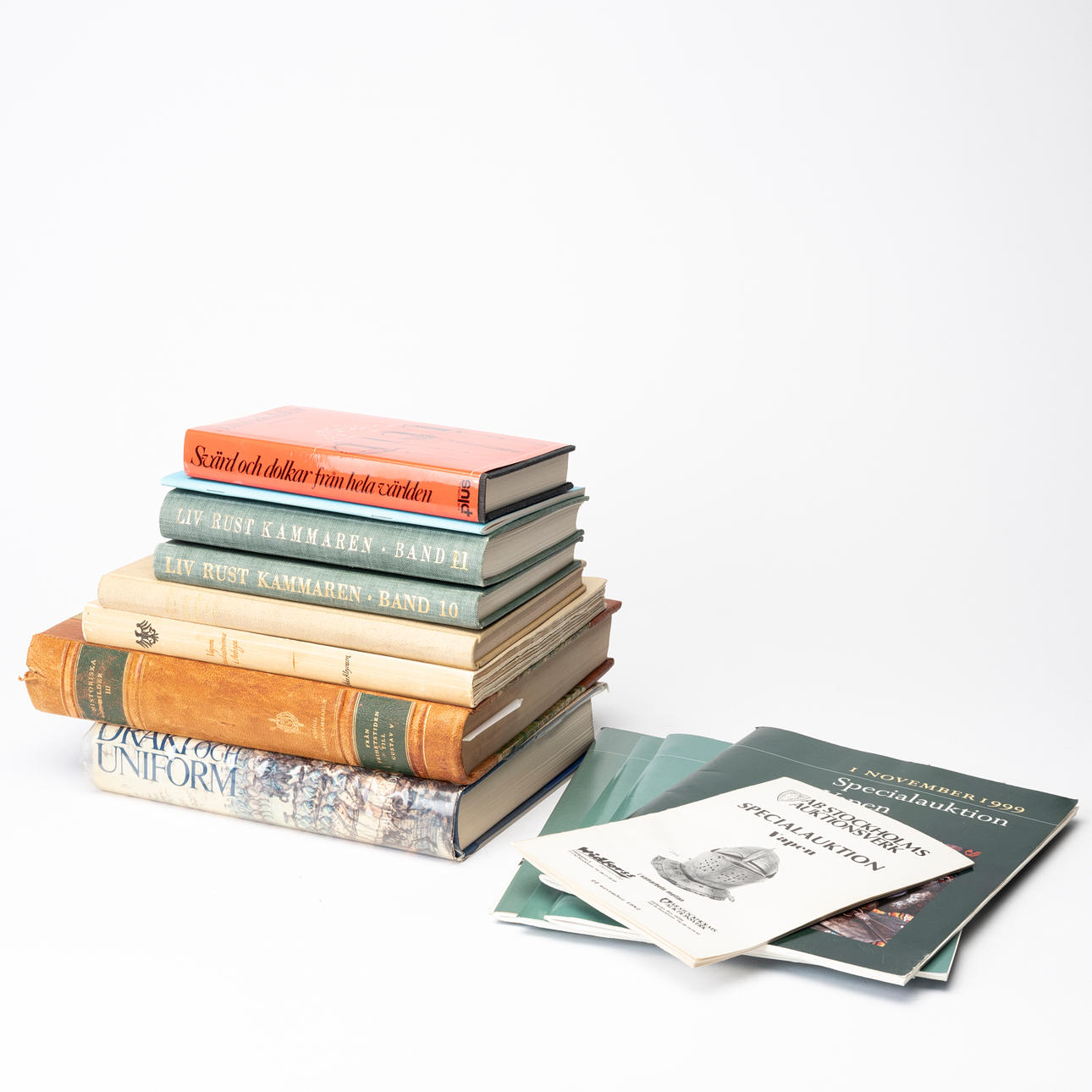 BOOKS and CATALOGS, theme Militaria.