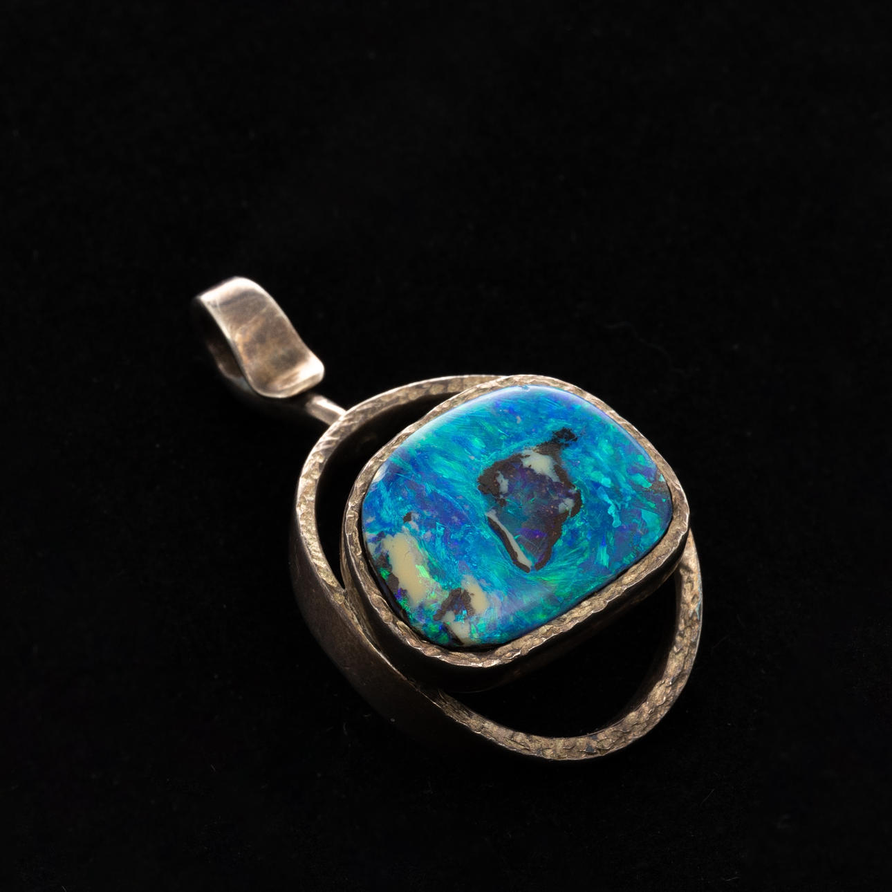 NECKLACE, Silver, Opal.