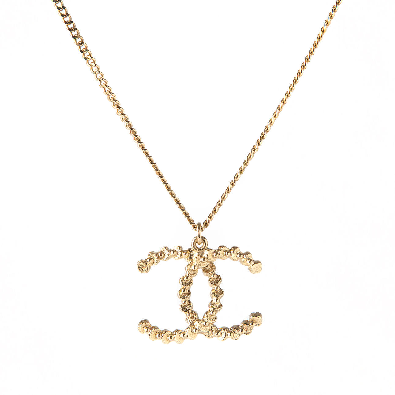 CHANEL, collier, gulmetall med strass.