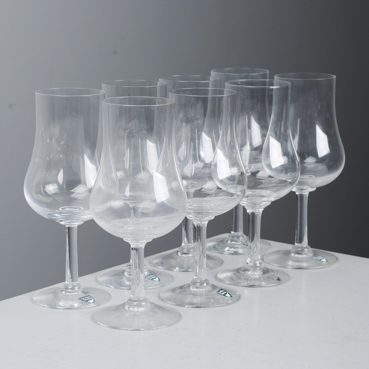 GUNNAR CYRÉN. “Elixir”, 8 wine tasting glasses, Orrefors.