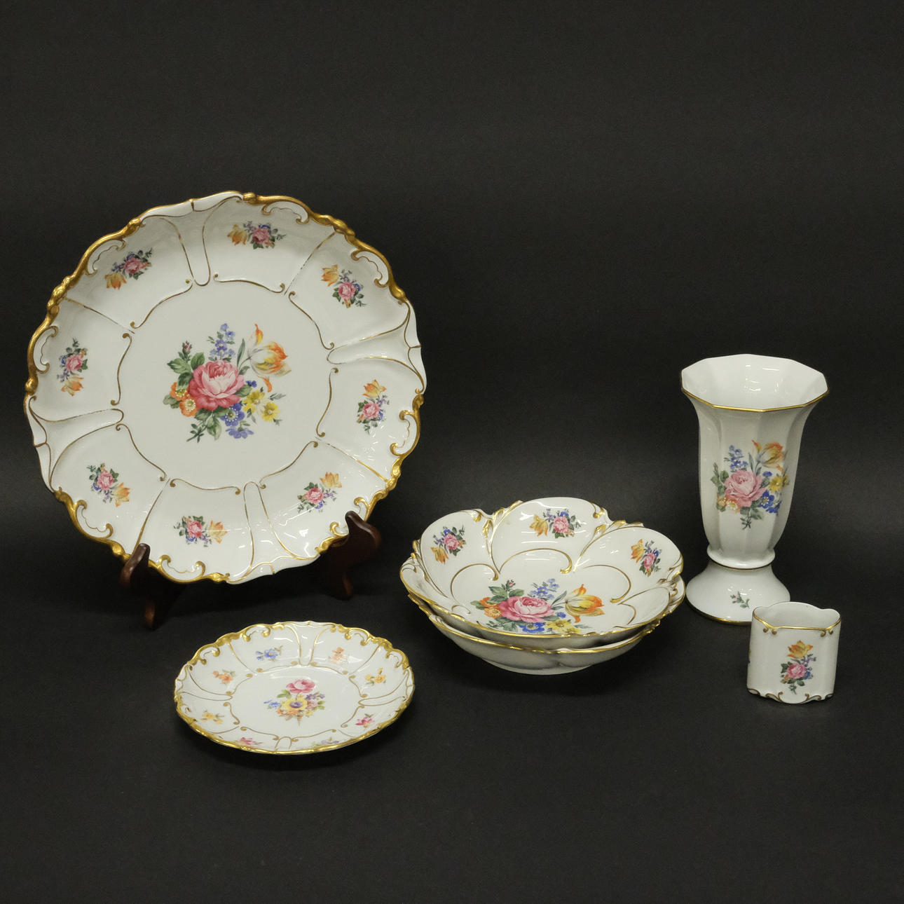 PORCELAIN, ILMENAU, 6 PIECES.