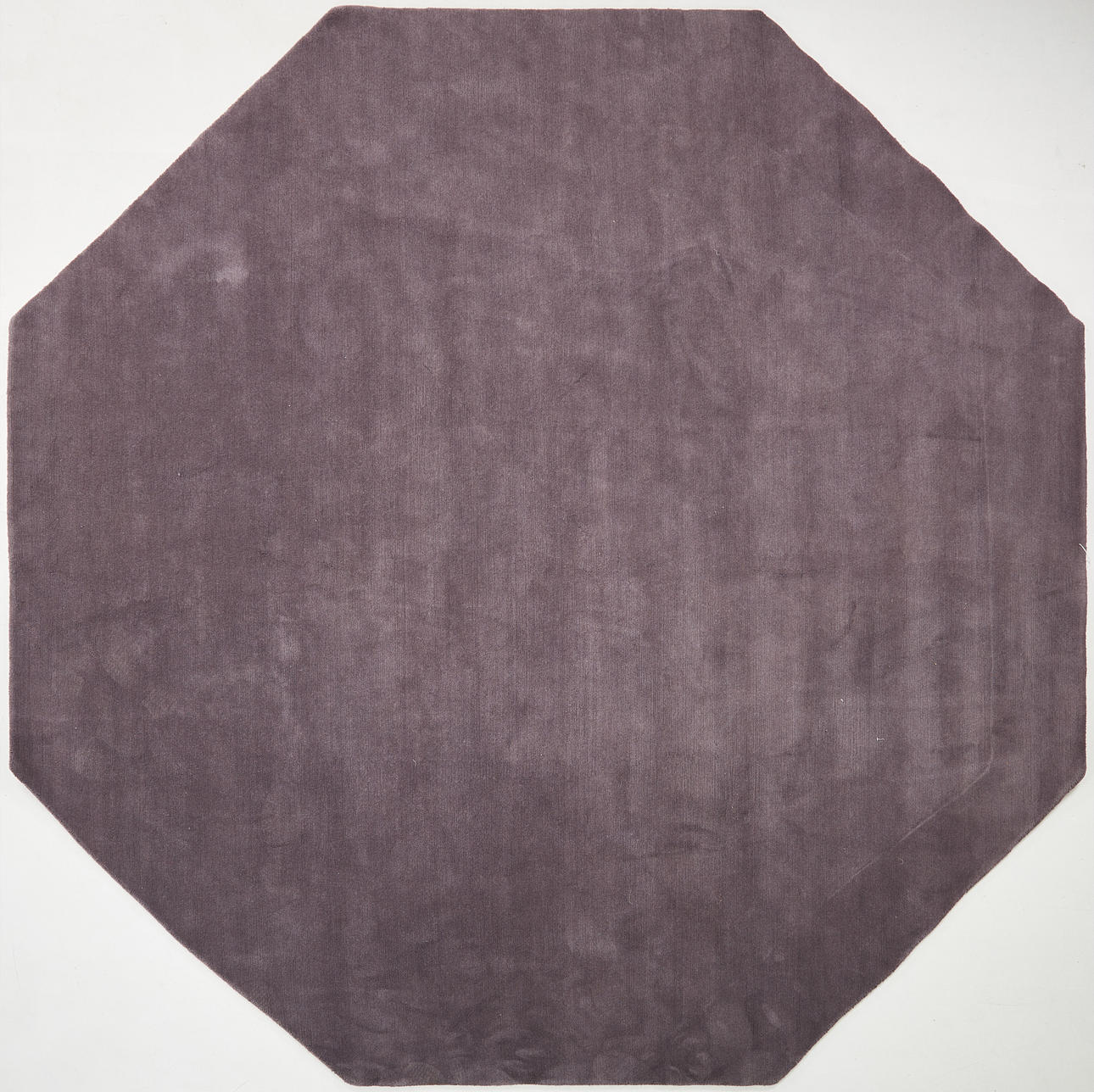 CARPET. Hexagonal shape, wool and jute, short bangs, contemporary.