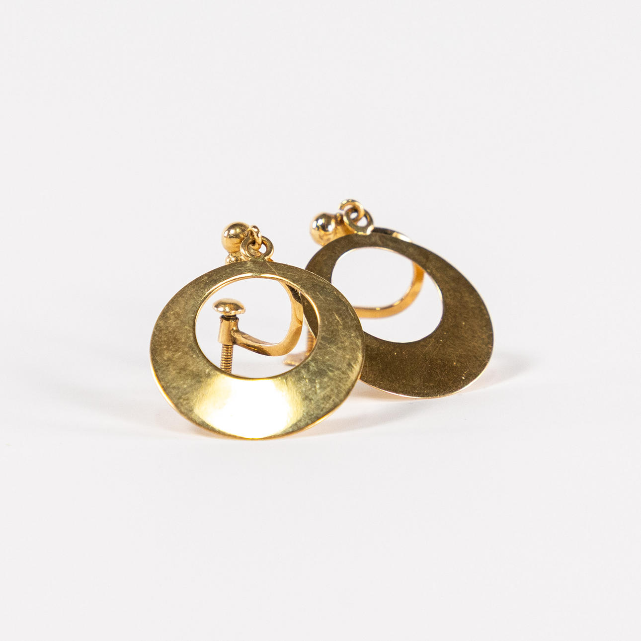 EARRINGS, a pair, 18k gold.
