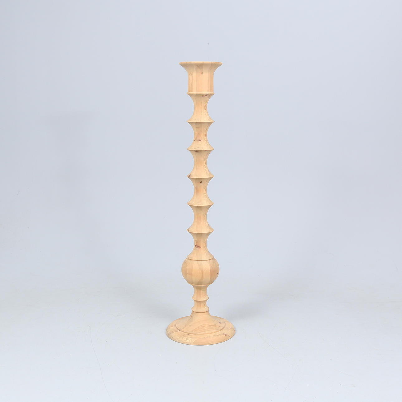 Floor candlestick, large model, pine, Anki Gneib.