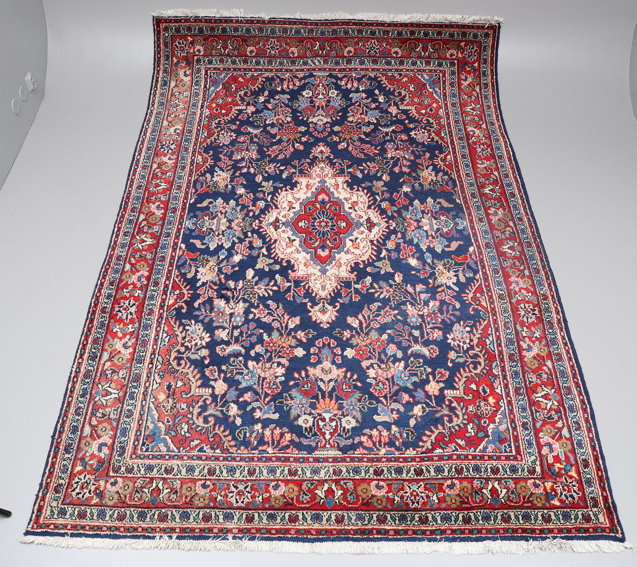 MATTA, Bibikabad Iran, 310 x 216 cm.