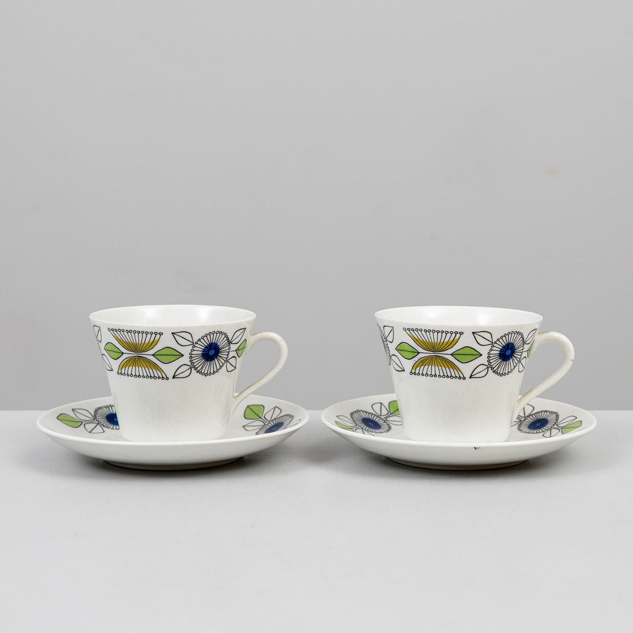 Two 'Amaris' coffee cups, Rörstrand, flintware, 1950s.