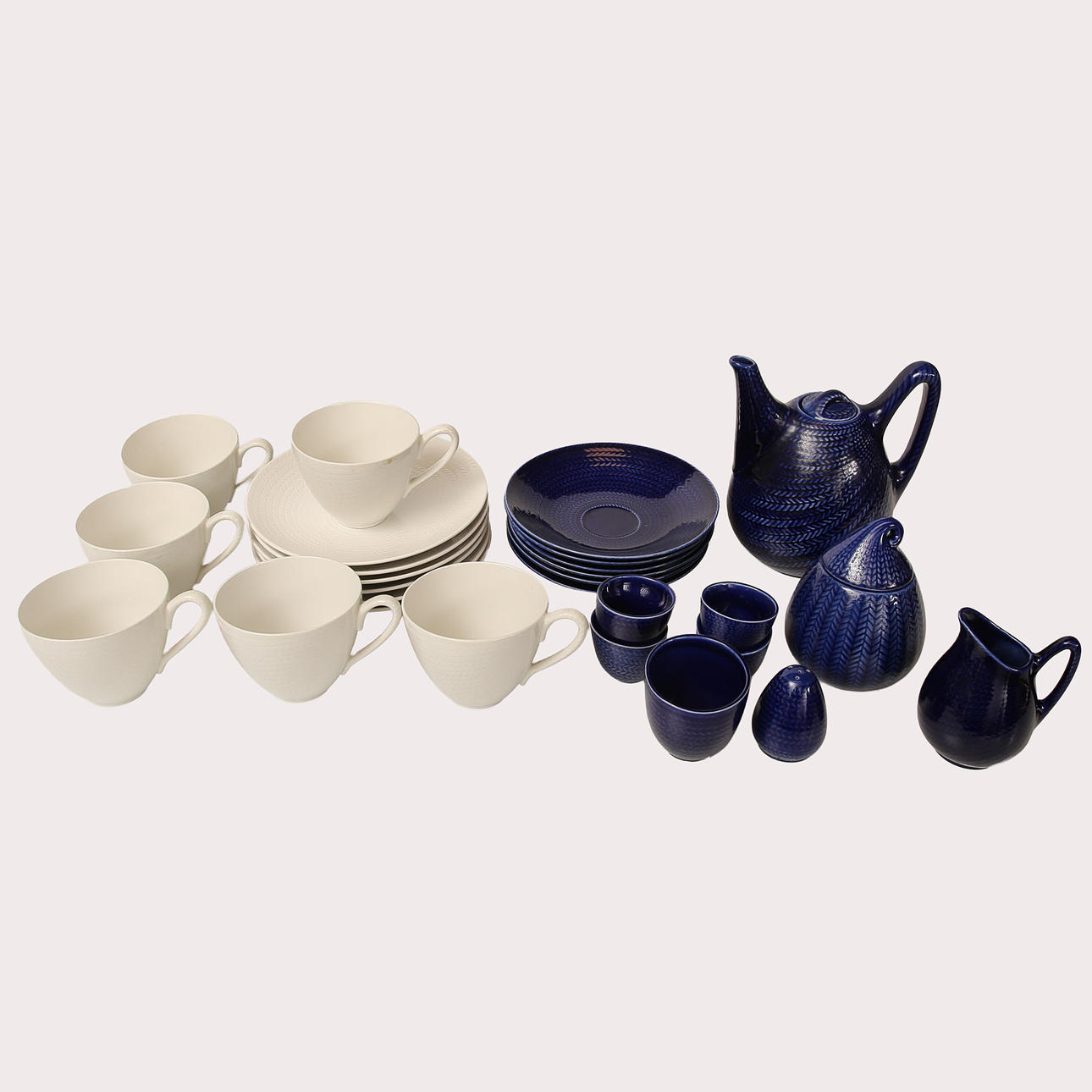 HERTHA BENGTSON. A tea set, Rörstrand, Blå Eld, 27 pieces.