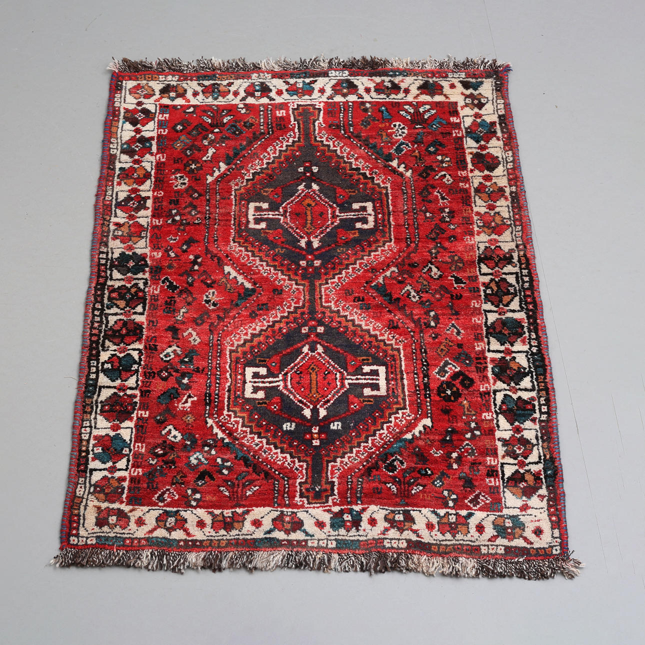 CARPET, handmade, Persian, 141 x 106 cm.