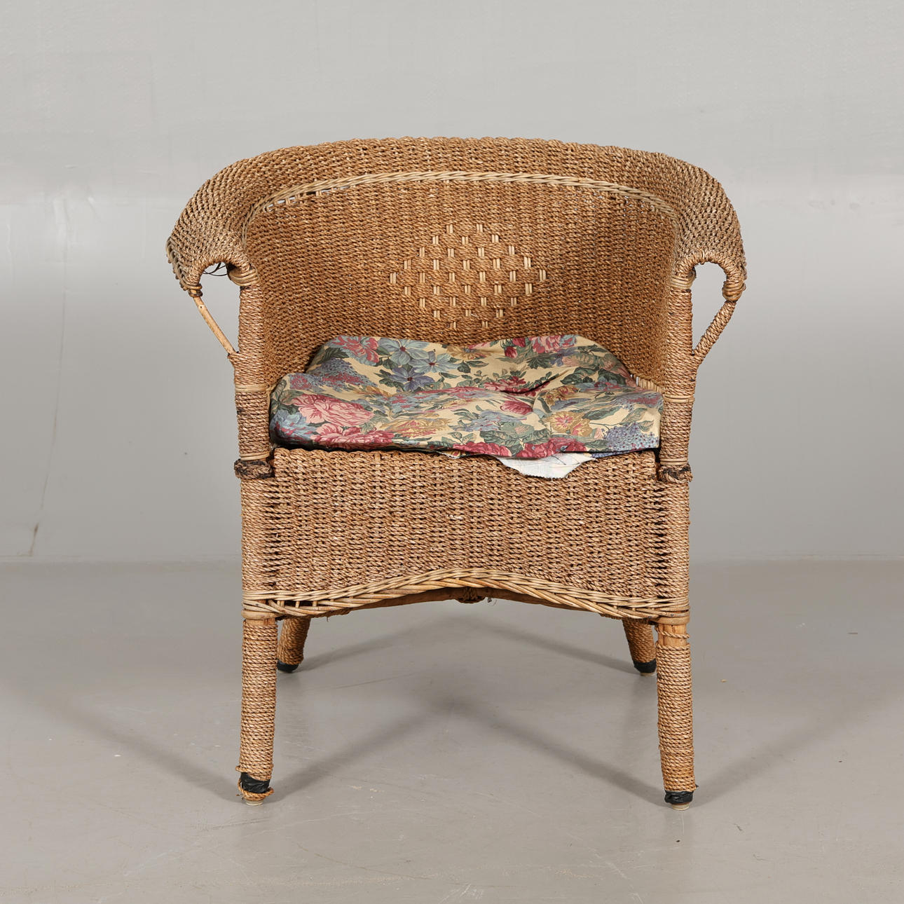 WICKER CHAIR.