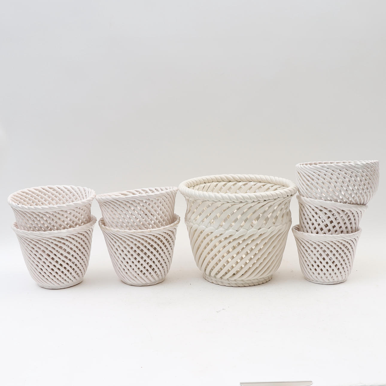 OUTER LINING, 8pcs, White glazed ceramic.